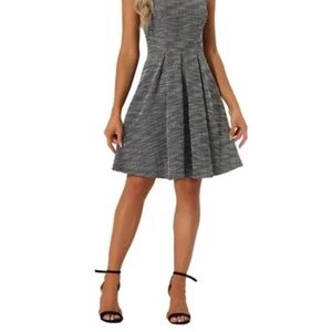 Dynamite Gray Fit & Flare Knee Length Crew Neck Dress XS